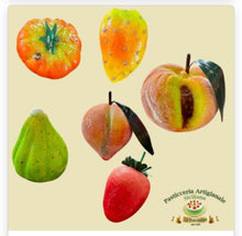 Carica l&#39;immagine nel visualizzatore di Gallery, Pasta di Mandorle (Frutta Martorana ) 1kg
